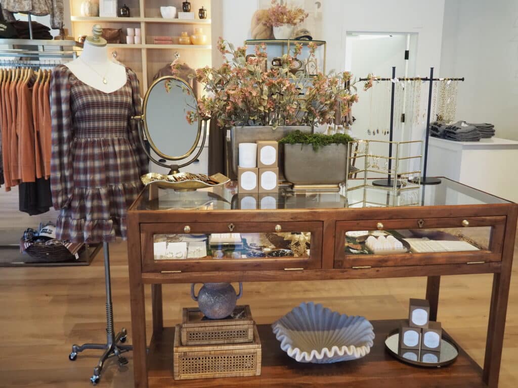 Bradley's Clothes & Home Goods, fall dress and display of accessories