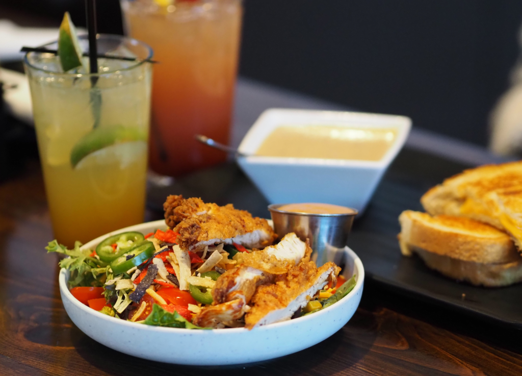 grilled chicken salad and two mocktails at 35 north farragut bar & grill